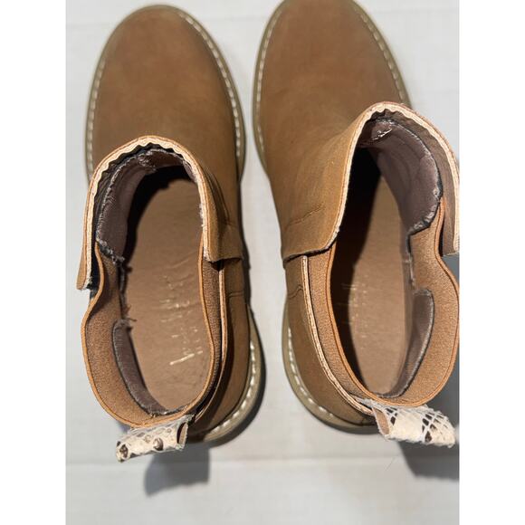 Nicole Miller Suede Brown Pocas Ankle Booties Boots Sz 7.5 Lug Platform 2.5 Heel - Picture 5 of 7